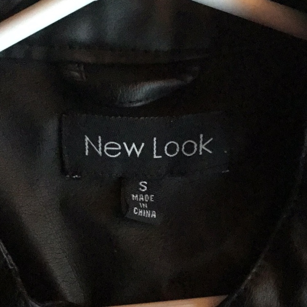 Black jacket - Picture 3 of 3